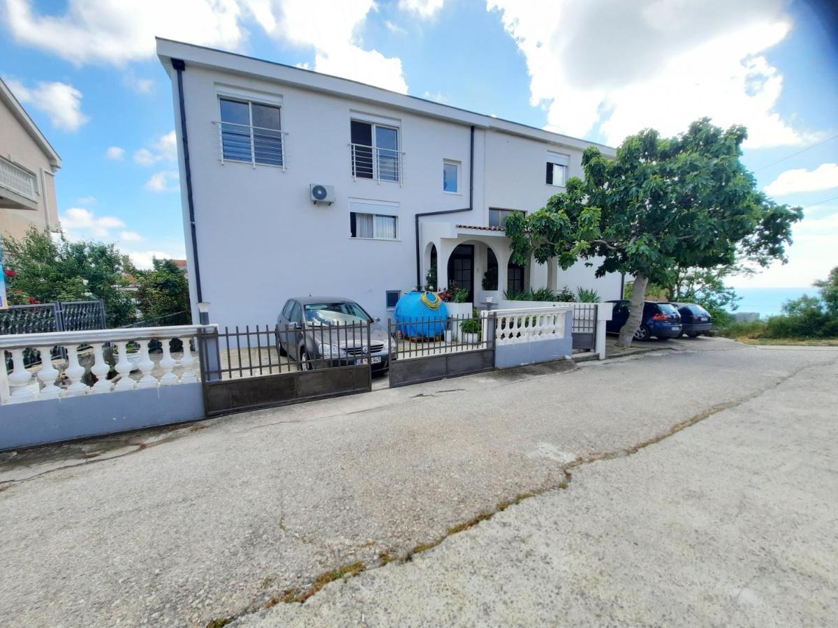 Studio Apartments Jupo Ulcinj Exterior photo