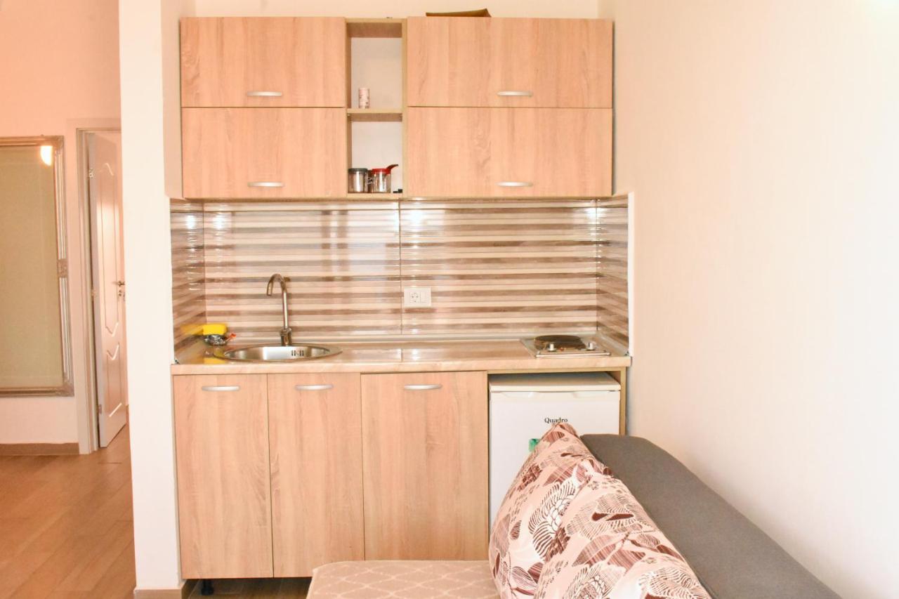 Studio Apartments Jupo Ulcinj Exterior photo