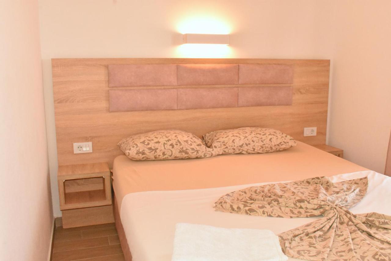 Studio Apartments Jupo Ulcinj Exterior photo