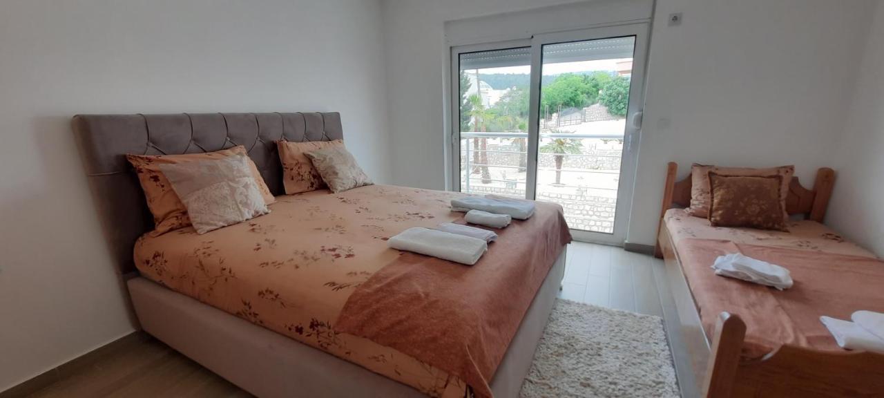 Studio Apartments Jupo Ulcinj Exterior photo