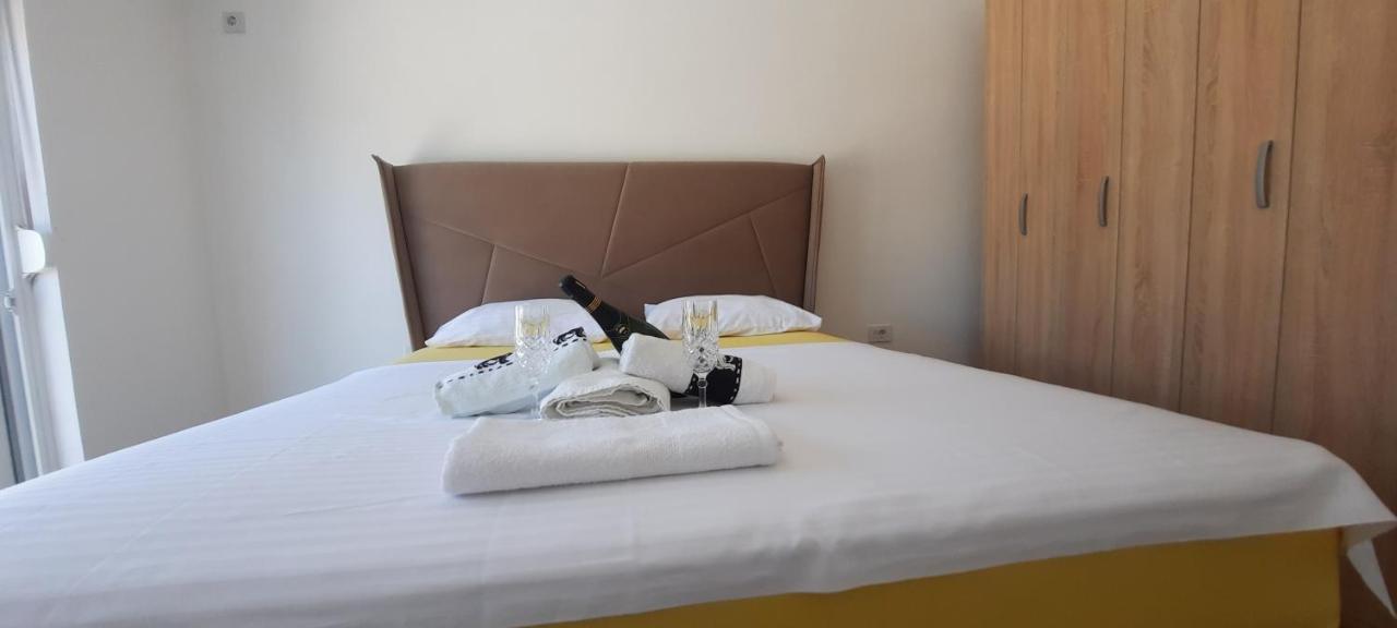 Studio Apartments Jupo Ulcinj Exterior photo